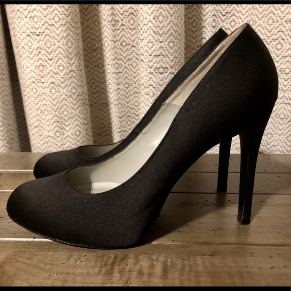 White by Vera Wang Shoes - White by Vera Wang black heels